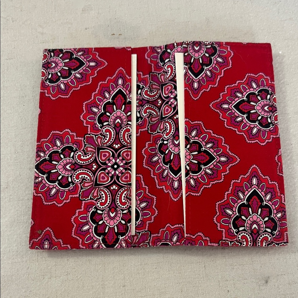 Vera Bradley Red and Pink Paisley Quilted Checkbook Cover - Picture 2 of 3